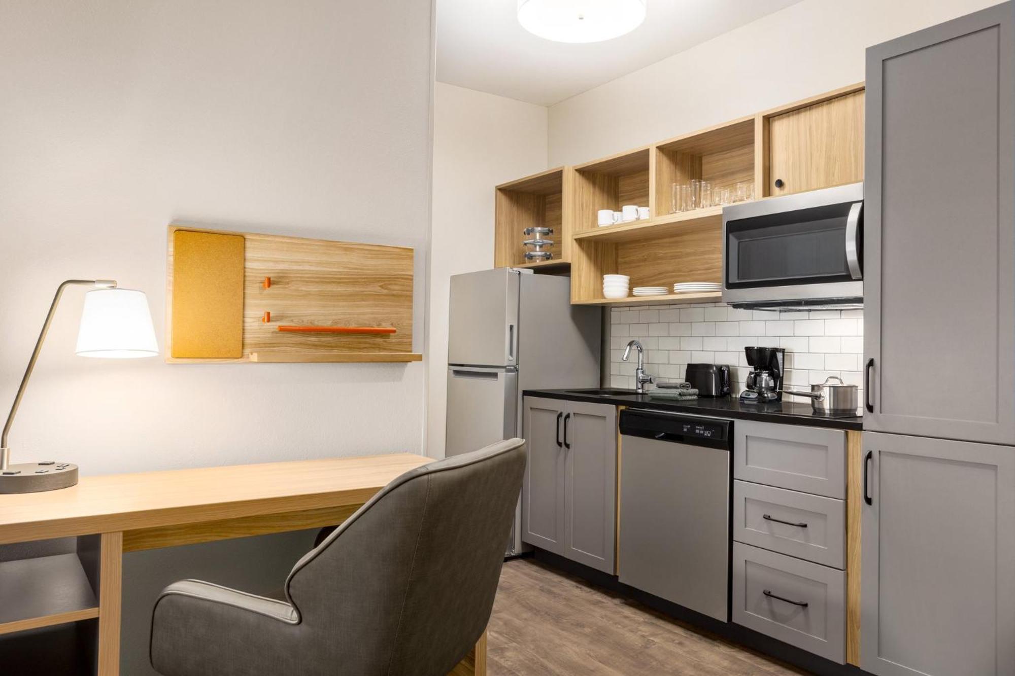 Candlewood Suites Pittston By Ihg Bagian luar foto