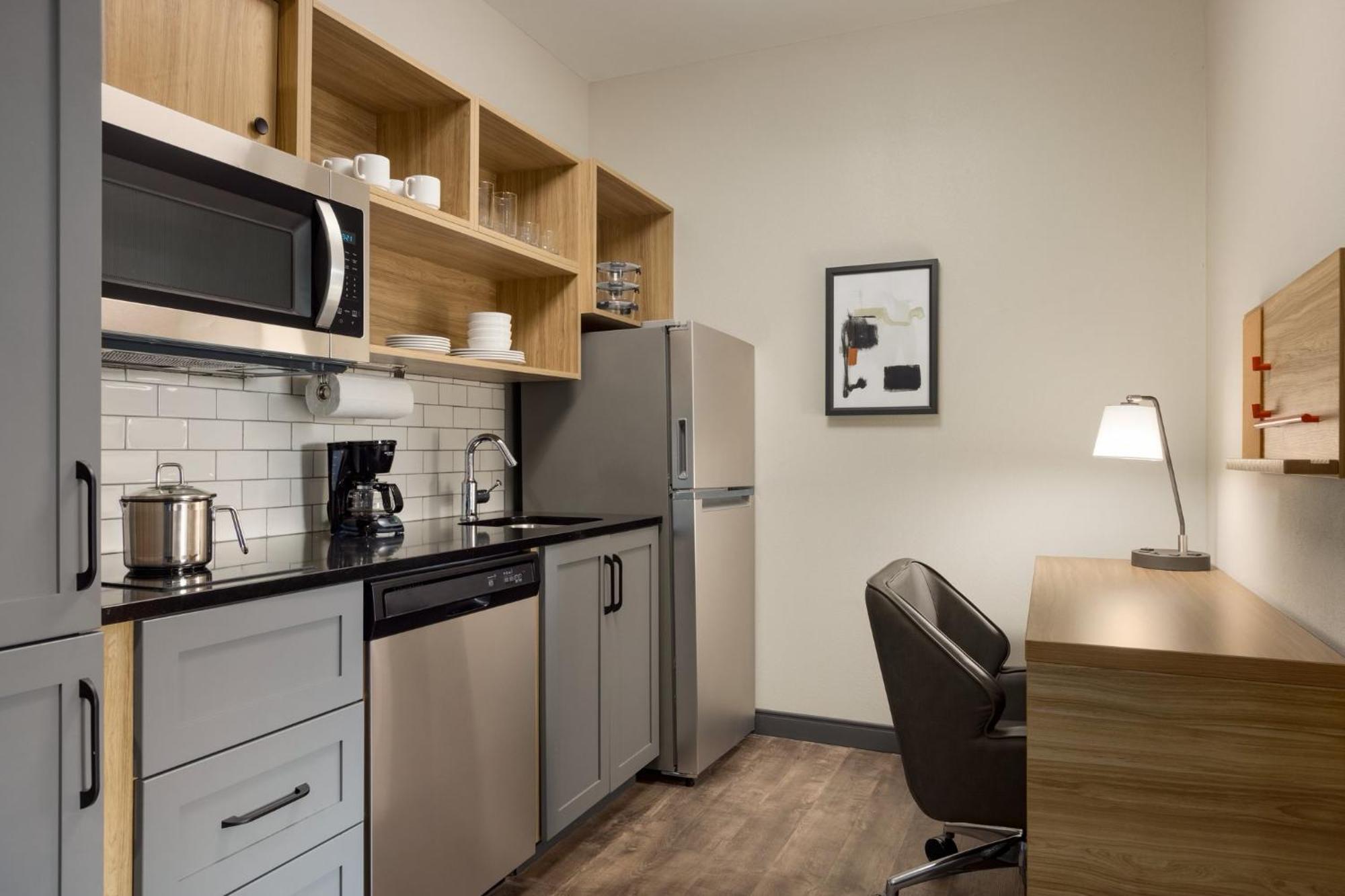 Candlewood Suites Pittston By Ihg Bagian luar foto